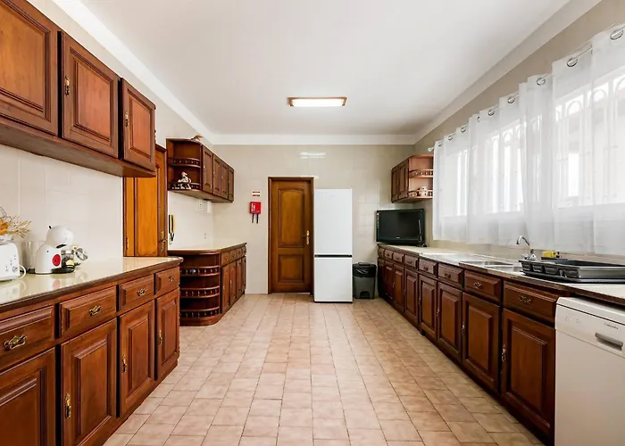 Do Carmo By Galmi فونشال